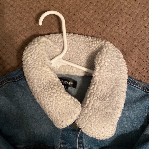 jean jacket - Picture 3 of 4